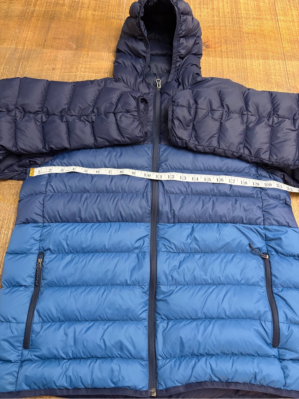 Eddie Bauer Navy and Blue Puffer Jacket - Picture 6 of 7